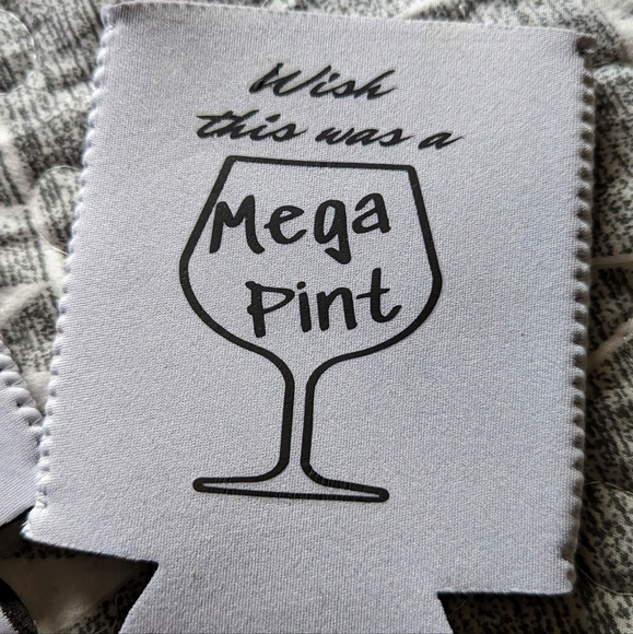 Can cozy's, set of 2, NWOT, Johnny Depp fan gift - Picture 4 of 7